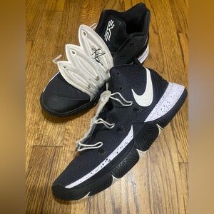 Nike Kyrie 5 TB Basketball Shoes